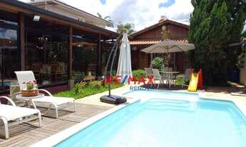 Imagem 2: Casa alto padrão, com incrível área de lazer, contendo 300 m² construída e 600m² de terren