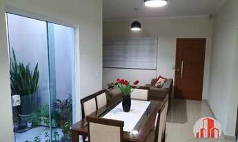 Imagem: Belíssima Casa no Jardim Rosely em Pindamonhangaba