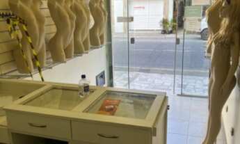 Imagem 5: Loja montada para venda de roupas no Centro!