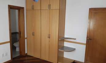 Imagem 3: Apartamento de 212 metros quadrados no bairro Barra Norte com 4 quartos