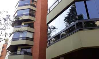 Imagem 3: Apartamento p/ venda possui 220 m2 c/ 4 dorms sendo 2 suites e 3 vagas na Lapa - São Paulo