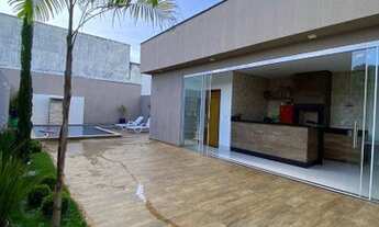 Imagem 3: Excelente Casa Nova e Moderna de 400m2 e Piscina Aquecida!