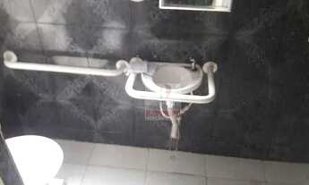 Imagem 6: Casa a venda no Barreiro (Bairro Petropolis), com 5 barracões e uma loja, ideal para morad