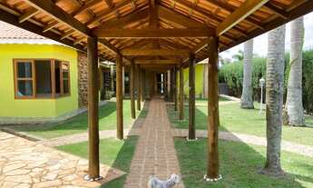 Imagem 4: Casa de condomínio para aluguel possui 1660 metros quadrados com 3 quartos