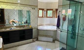 Imagem 6: Casa de condomínio para aluguel possui 1660 metros quadrados com 3 quartos