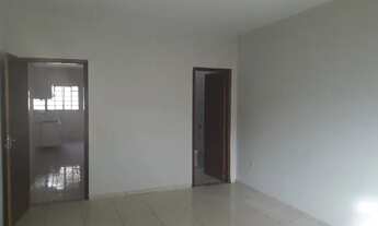 Imagem 4: Excelente residência, com quatro quartos, um deles uma suíte com banheira de hidromassagem