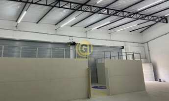 Imagem 5: O galpão/depósito/armazém está localizado no bairro Centro com 180 metros quadrados2 banhe