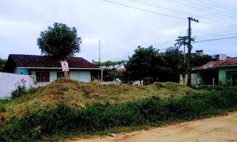 Imagem 5: Excelente terreno, fazendo frente para três ruas e muito bem localizado na Costeira
