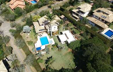 Imagem 3: CASA TEMPORADA ESPETACULAR 5 quartos sendo 4 sts com Piscina e Churrasqueira - Itaipava