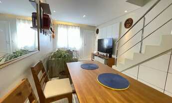 Imagem 4: Casa de condomínio em rua particular com quintal, pronta para você morar!