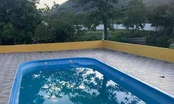 Imagem 5: Sítio em Rio bonito (via Lagos) Porteira fechada