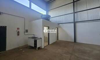 Imagem 5: Galpão disponível para venda no bairro Daniel Fonseca em Uberlândia-MG