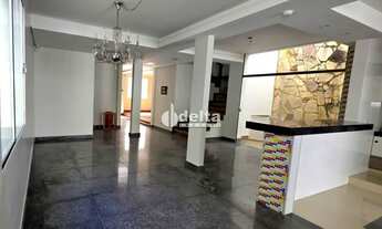 Imagem 1: Casa residencial com 5 quartos sendo 3 suítes disponível para venda no bairro Bom Jesus em