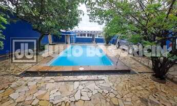 Imagem: Casa de rua Linear / Residencial / Jardim