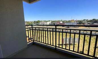 Imagem 3: Apartamento no Condominio Bosque Garavelo, com 2 quartos, sendo 1 suíte, 1 vaga de garagem