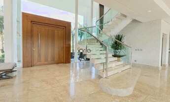 Imagem 6: Mansão beira lago com 8 suítes e piscina à venda, 953 m² - Condomínio Enseada Lagos de Xan