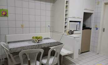 Imagem 7: Apartamento 4 dormitórios sendo 2 suítes, com vaga de garagem no centro de Florianópolis