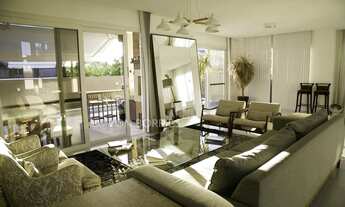 Imagem 2: Casa Alto Padrão para Venda em Jurerê Internacional Florianópolis-SC