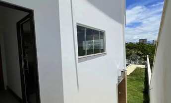 Imagem 2: Casa de Alto Padrão com 5 Suítes, Área de Lazer Completa e Vista para as Montanhas