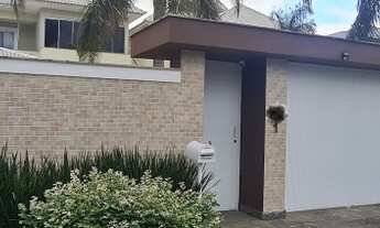 Imagem 5: Casa de condomínio para venda tem 440 metros quadrados com 4 quartos