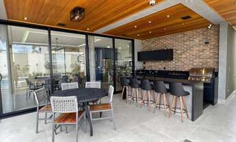 Imagem 7: Casa de condomínio sobrado para venda tem 469 metros quadrados com 5 quartos