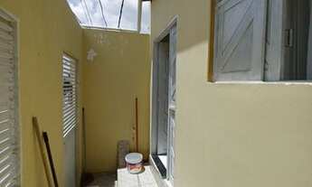 Imagem 5: Casa á venda com 68m² com 2/4, em ótima localização na Ribeira -R$ 135 Mil