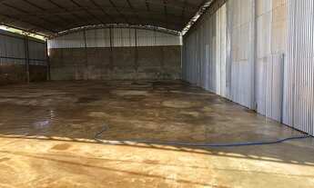 Imagem 5: BARRACÃO na entrada do bairro Altos da Serra Cba