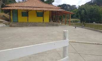 Imagem 2: Sítio maravilhoso com porteira fechada todo montado