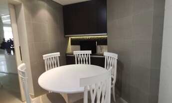 Imagem 7: Apartamento para aluguel e venda possui 245 metros com 3 suítes