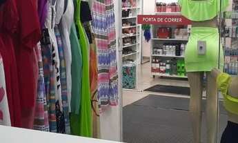 Imagem 2: Passo o ponto loja de roupa em Santa cruz montada