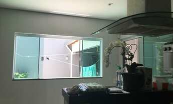 Imagem 3: Casa para venda possui 250 metros quadrados com 3 quartos em Santa Luzia - Uberlândia - MG