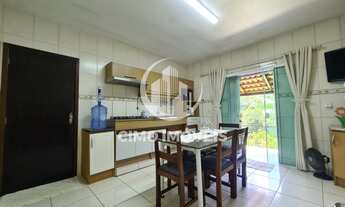 Imagem 5: Casa no bairro Fortaleza, com 3 dormitórios, área privativa de 124 m² e com espaço amplo n