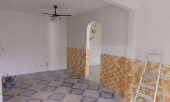 Imagem 3: Casa grande reformada com quintal amplo