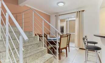 Imagem 6: Sobrado com 3 dormitórios e 2 vagas de garagem no bairro Novo Mundo