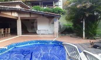 Imagem 2: Casa a venda na Serra da Cantareira com piscina 4 quartos