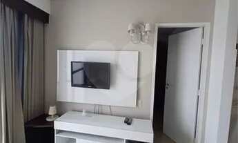 Imagem 7: Flat com serviço diário. Tem 38 m² com varanda, mobiliado, andar alto, 1 vaga de garagem