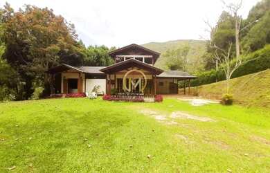 Imagem 7: Casa para venda tem 209 metros quadrados com 3 quartos em Itaipava - Petrópolis - RJ