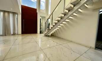 Imagem 4: Venda de Casa com com 4 Suítes no Condomínio Alphaville - Máster com hidromassagem e Clos