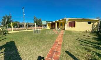 Imagem 2: Casa de esquina próximo ao centro com 4 dormitórios em Magistério