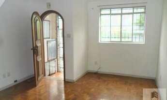 Imagem: Sobrado com dois dormitórios, dois banheiros