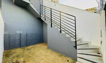 Imagem 3: Casa Geminada Individual com 2 Quartos e 1 Vaga no Bairro Santa Cruz