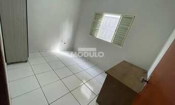 Imagem 5: CASA RESIDENCIAL à venda, 3 quartos, 1 suíte, 2 vagas, Granada - Uberlândia/MG