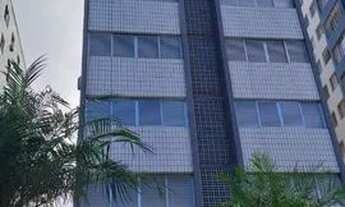 Imagem 6: Kit Net na praia do José Menino em Santos SP (mosca branca