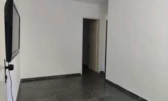 Imagem 2: Apartamento com 2 Dormitórios, Sacada e Vaga de Garagem no Canto do Forte