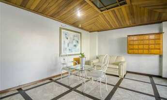 Imagem 2: Apartamento grande, 3 dormitórios, sendo 2 Suítes, todo ele muito bem distribuído, 2 vagas