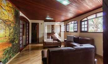 Imagem 2: Casa para Aluguel - Parque Regina, 3 Quartos, 640 m2