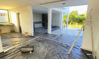 Imagem 4: Casa de condomínio para venda possui 338 metros quadrados com 4 quartos