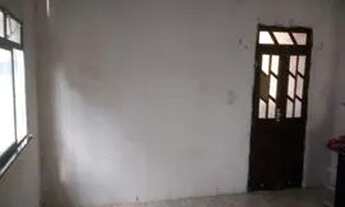 Imagem: Alugo 450 com água luz inclusos