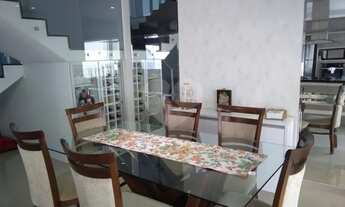 Imagem 4: Sobrado em condomínio com 350 m² de construção