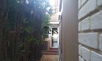 Imagem 5: 3 dormitorios sendo 2 suítes, cozinha planejada com coifa rica em armarios